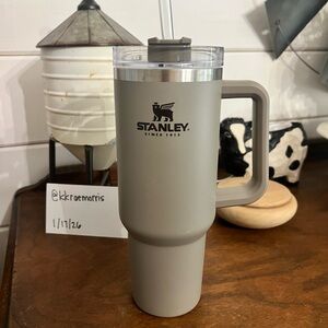 Stanley Silt Travel OG Quencher Tumbler 40oz with Straw